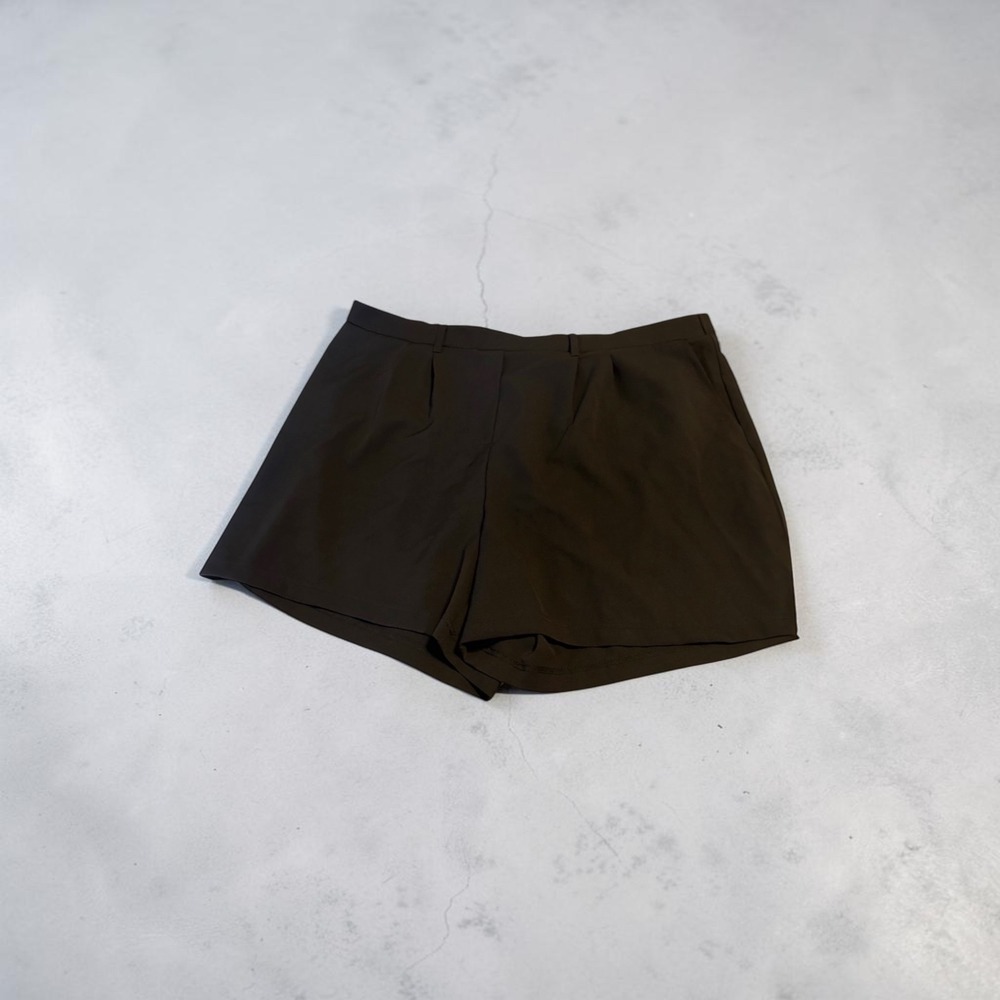 32 Degrees Cool Pull On Shorts Womens XXL Black Pleated High Rise